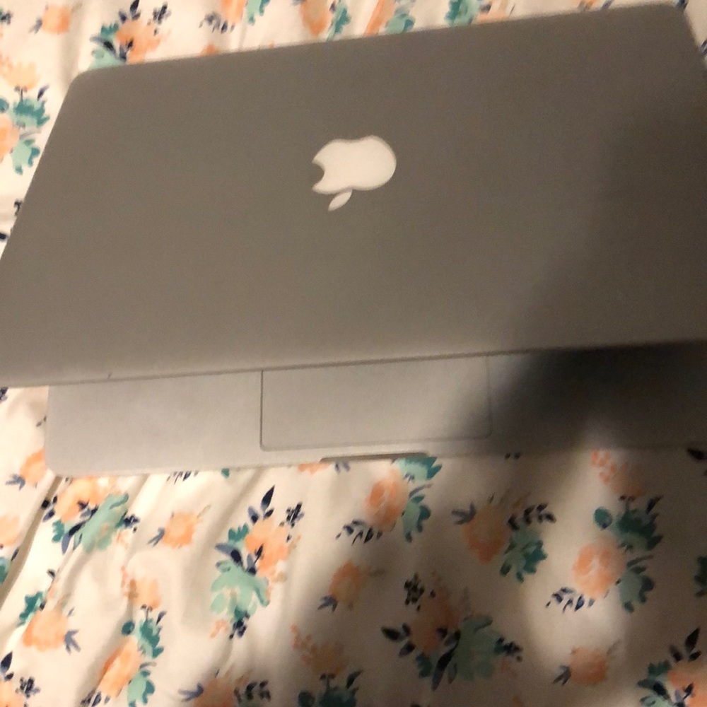 MacBook CHEAP